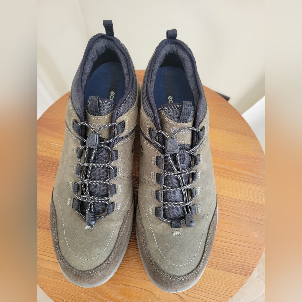 Men's ecco casual shoe